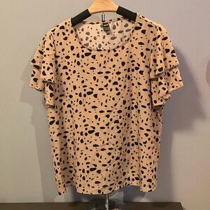 SHEIN Black and Tan Spotted Ruffle Sleeve Shirt